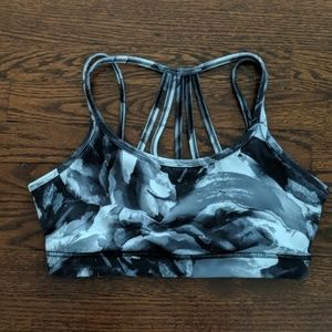 Gaiam Strappy Yoga Medium-Impact sports bra